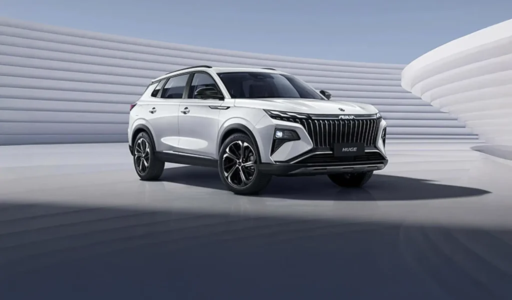 modello auto dongfeng huge bianca